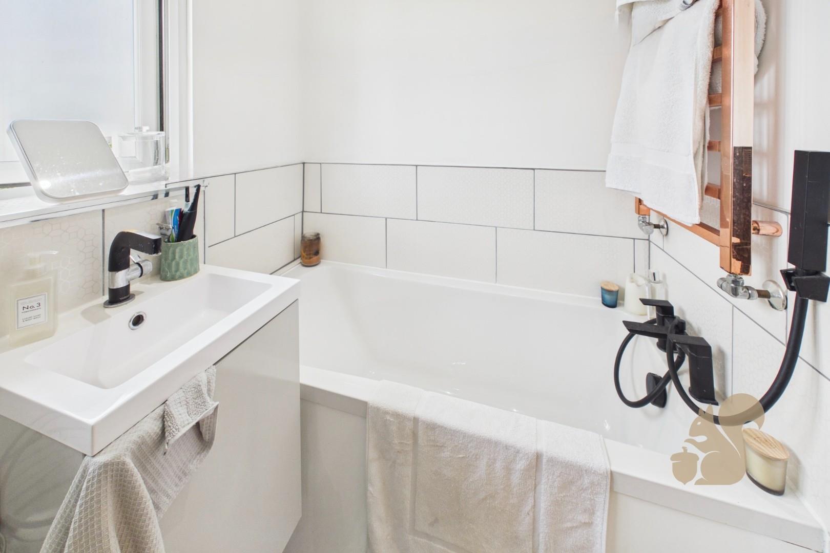 Bathroom2.jpg